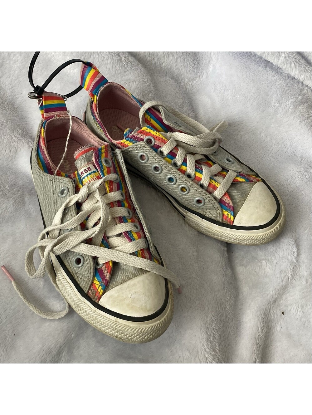 Converse Gray Rainbow Stripe Low Top Sneakers – Girls Size 13
